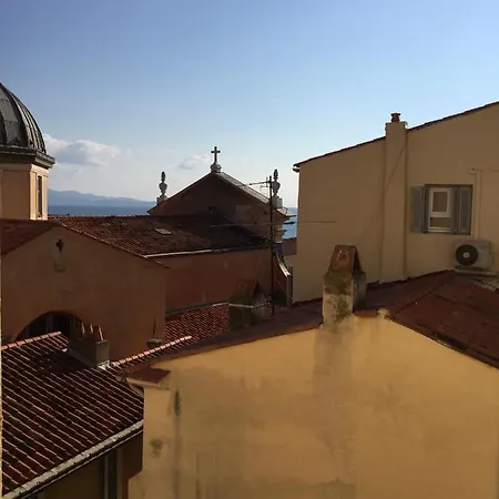 Chez Andrea, Centre Historique Αζάτσιο