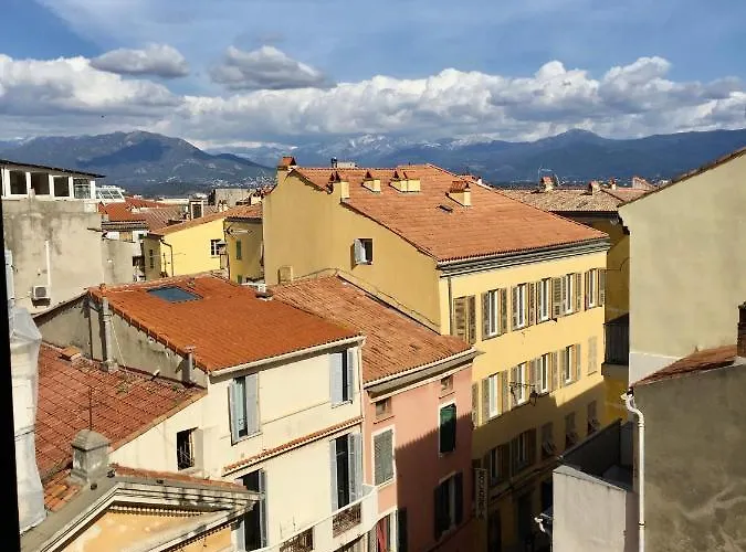 Chez Andrea, Centre Historique 公寓 *